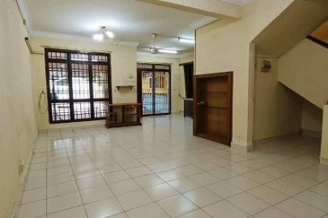 Austin Residence @Taman Mount Austin