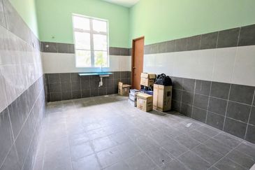 Teres setingkat FREEHOLD Taman Hajah Yon Chenderah Jasin