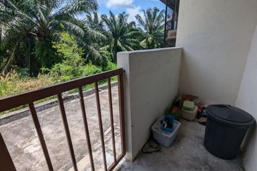 Teres setingkat FREEHOLD Taman Hajah Yon Chenderah Jasin