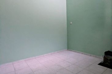 Teres setingkat FREEHOLD Taman Hajah Yon Chenderah Jasin