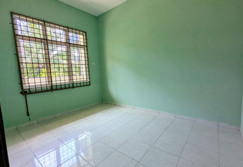 Teres setingkat FREEHOLD Taman Hajah Yon Chenderah Jasin