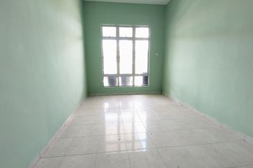 Teres setingkat FREEHOLD Taman Hajah Yon Chenderah Jasin