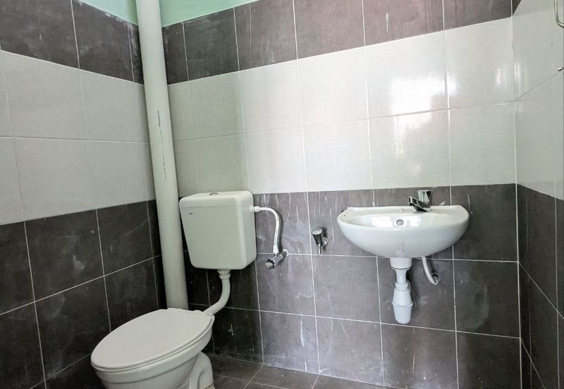 Teres setingkat FREEHOLD Taman Hajah Yon Chenderah Jasin