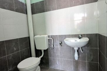 Teres setingkat FREEHOLD Taman Hajah Yon Chenderah Jasin