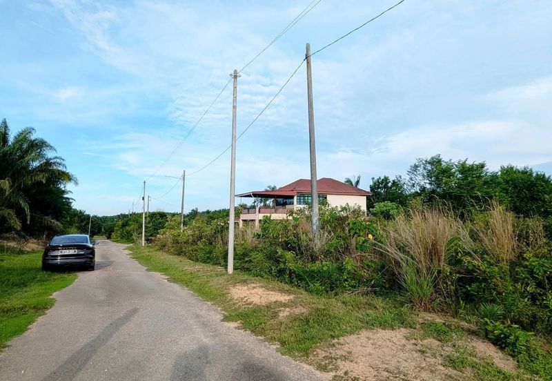 KAMPUNG TERSUSUN LIPAT KAJANG