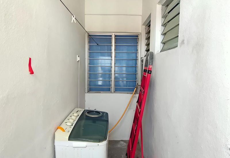 RUM PANGSA TAMAN TASIK UTAMA