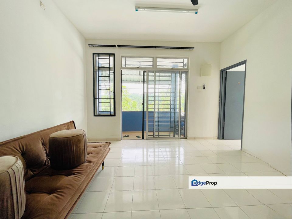 Kelubi Idaman Jasin Townhouse Tingkat Atas, Melaka, 