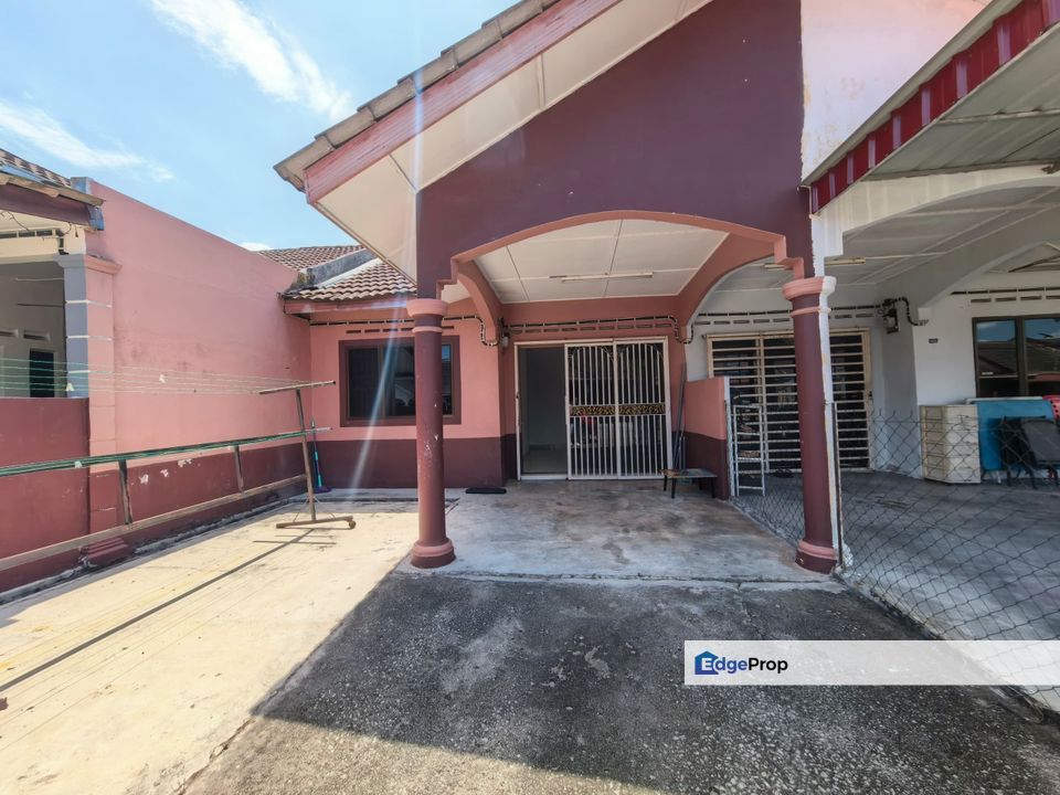 Teres Setingkat Taman Intekma Lendu Melaka, Melaka, 