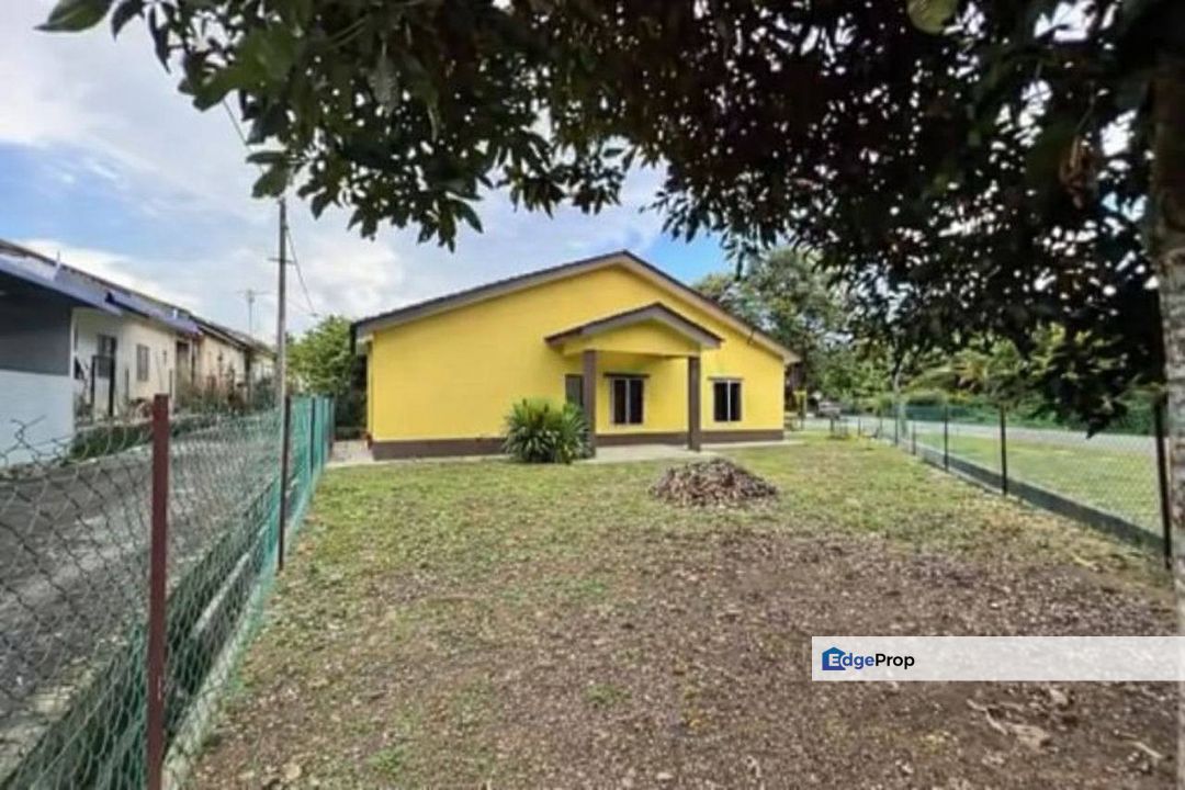 Taman Jasin Height Teres Setingkat Cornerlot, Melaka, 