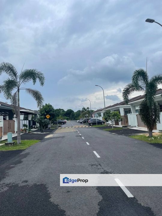 RUMAH SEMI D TAMAN SRIKANDI TELOK PANGLIMA GARANG, Selangor, Telok Panglima Garang