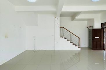 TIARA MELAKA GOLF & COUNTRY CLUB (VILLE