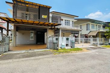 TIARA MELAKA GOLF & COUNTRY CLUB (VILLE