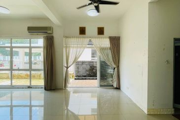 TIARA MELAKA GOLF & COUNTRY CLUB (VILLE