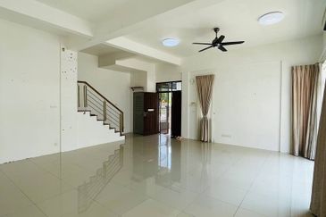 TIARA MELAKA GOLF & COUNTRY CLUB (VILLE