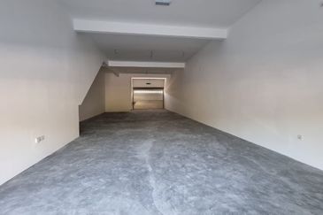 Temu Business Centre, City of Elmina