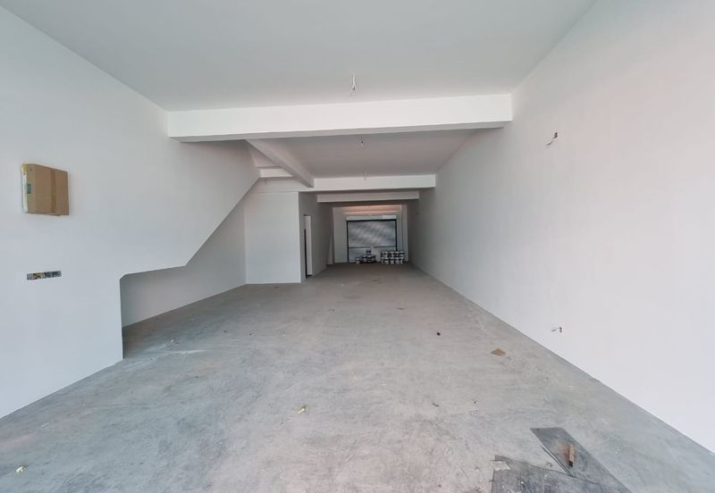 Temu Business Centre, City of Elmina