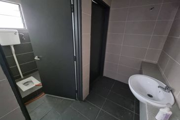 Zentro 1, Bandar 16 Sierra