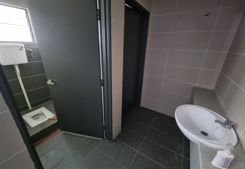 Zentro 1, Bandar 16 Sierra