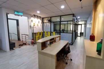 Zentro 1, Bandar 16 Sierra