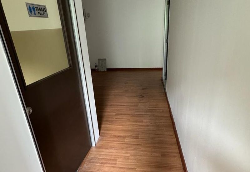 Serdang Perdana Office For Rent Good Condition