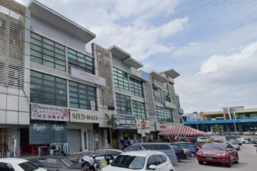 32 Avenue, Bukit Serdang