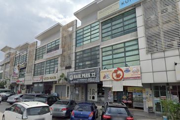 32 Avenue, Bukit Serdang