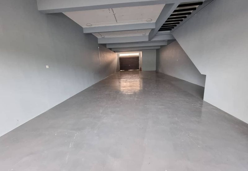 Zentro 1, Bandar 16 Sierra