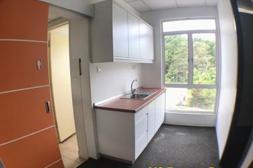 The Reef Rawang Office Lot , FULLY RENOV , Rawang For Rent