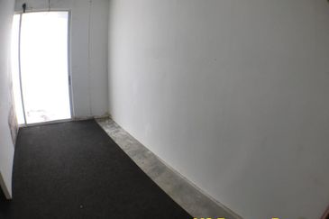 The Reef Rawang Office Lot , FULLY RENOV , Rawang For Rent