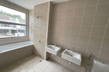 Emerald Garden, Kota Emerald