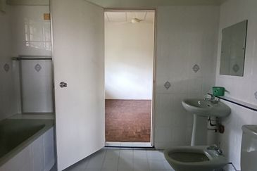 Jalan RESAM 2 ulu tiram Johor, johor bahru 