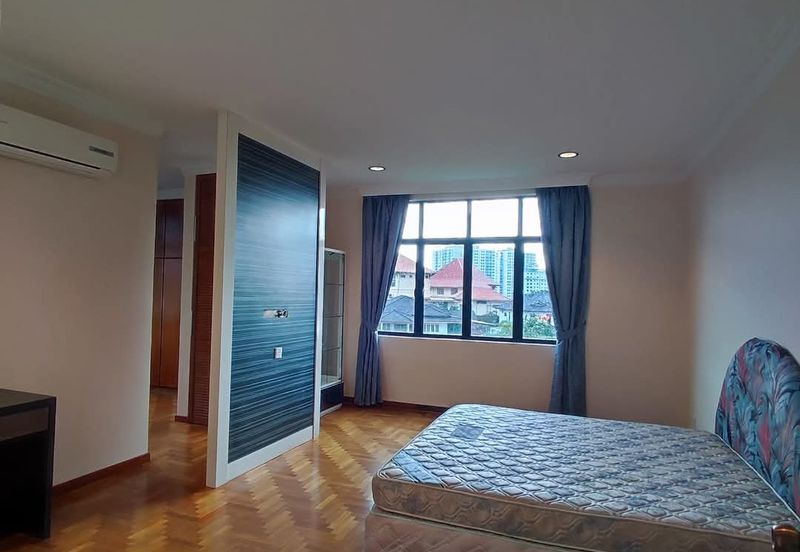 Palm Gardens Condominium