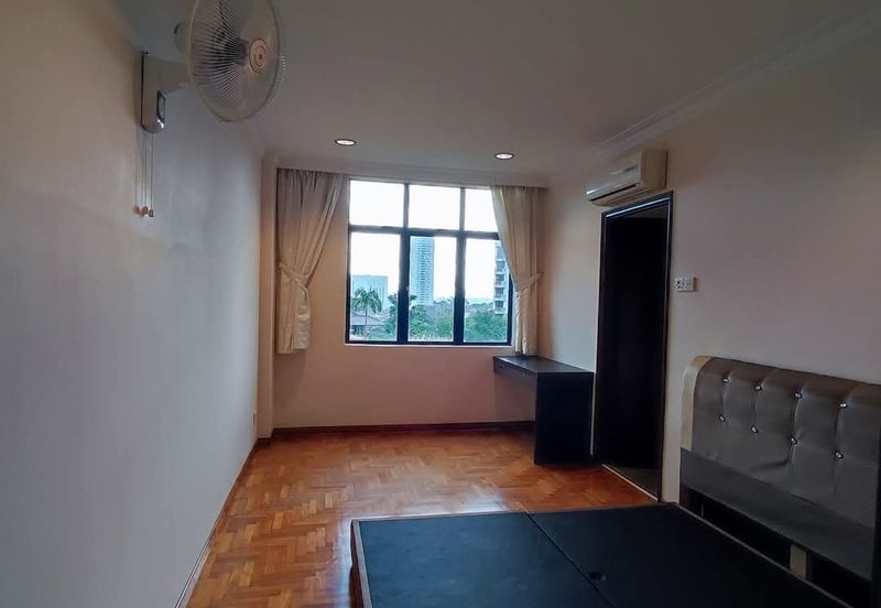 Palm Gardens Condominium