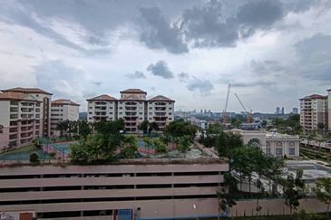 Prima Regency (Dorchester Court)