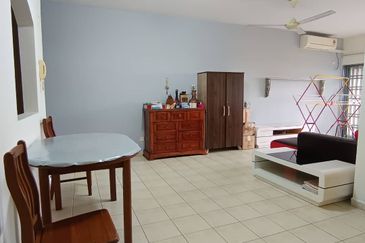 Prima Regency (Dorchester Court)