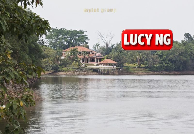 Bukit Merah Laketown Resort