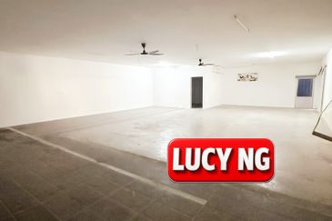 Pusat Perniagaan Star Avenue