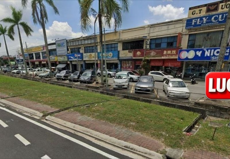 Kawasan Perniagaan Simpang Ampat