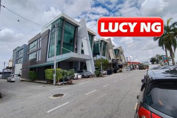 Facing Main Road | 2nd Floor Shoplot | Bukit Tambun | Simpang Ampat | Penang 