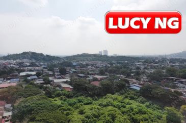 Kampung Bukit Tengah