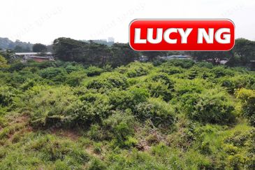 Kampung Bukit Tengah