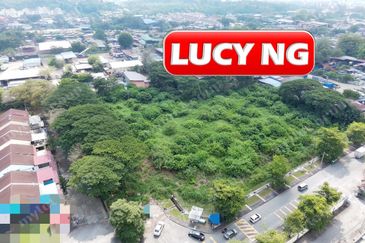 Kampung Bukit Tengah