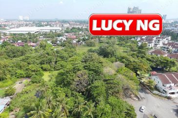 Kampung Bukit Tengah