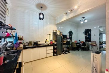 Taman Mawar, Bandar Baru Salak Tinggi