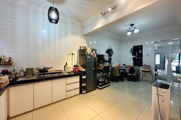 Taman Mawar, Bandar Baru Salak Tinggi