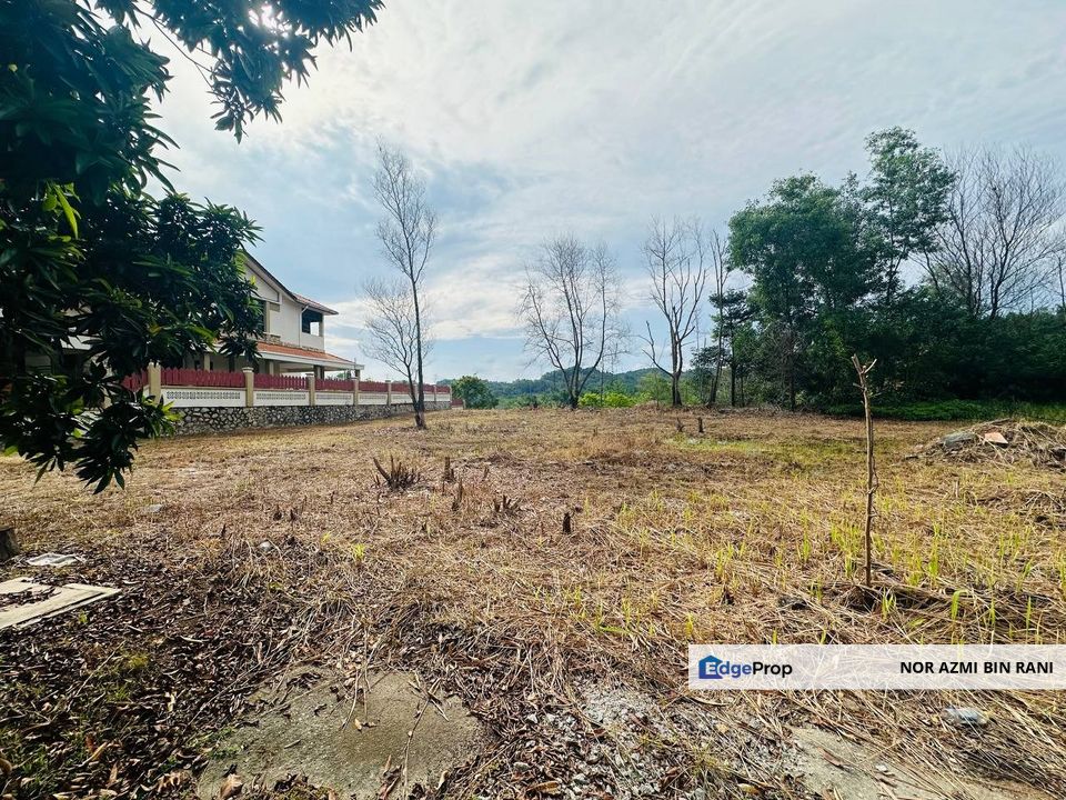 KAJANG Puncak Pinggiran Putra Bungalow Lot Land for Sale , Selangor, Kajang