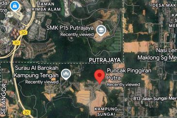 Puncak Pinggiran Putra