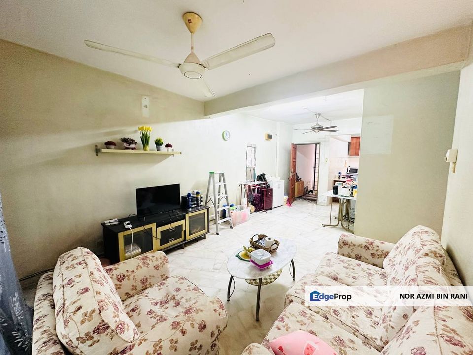 PUCHONG Bandar Kinrara Partially Furnished Apartment Vista Lavender for Sale , Selangor, Bandar Kinrara Puchong