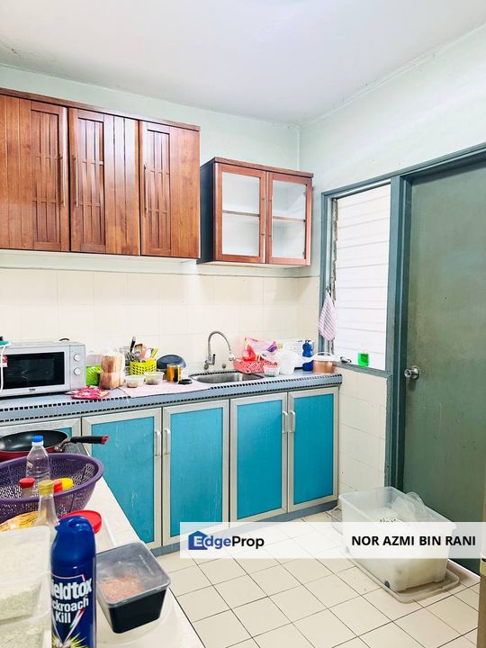 PUCHONG Bandar Kinrara Partially Furnished Apartment Vista Lavender for Sale , Selangor, Bandar Kinrara Puchong