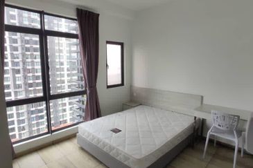 Kenwingston Square Garden